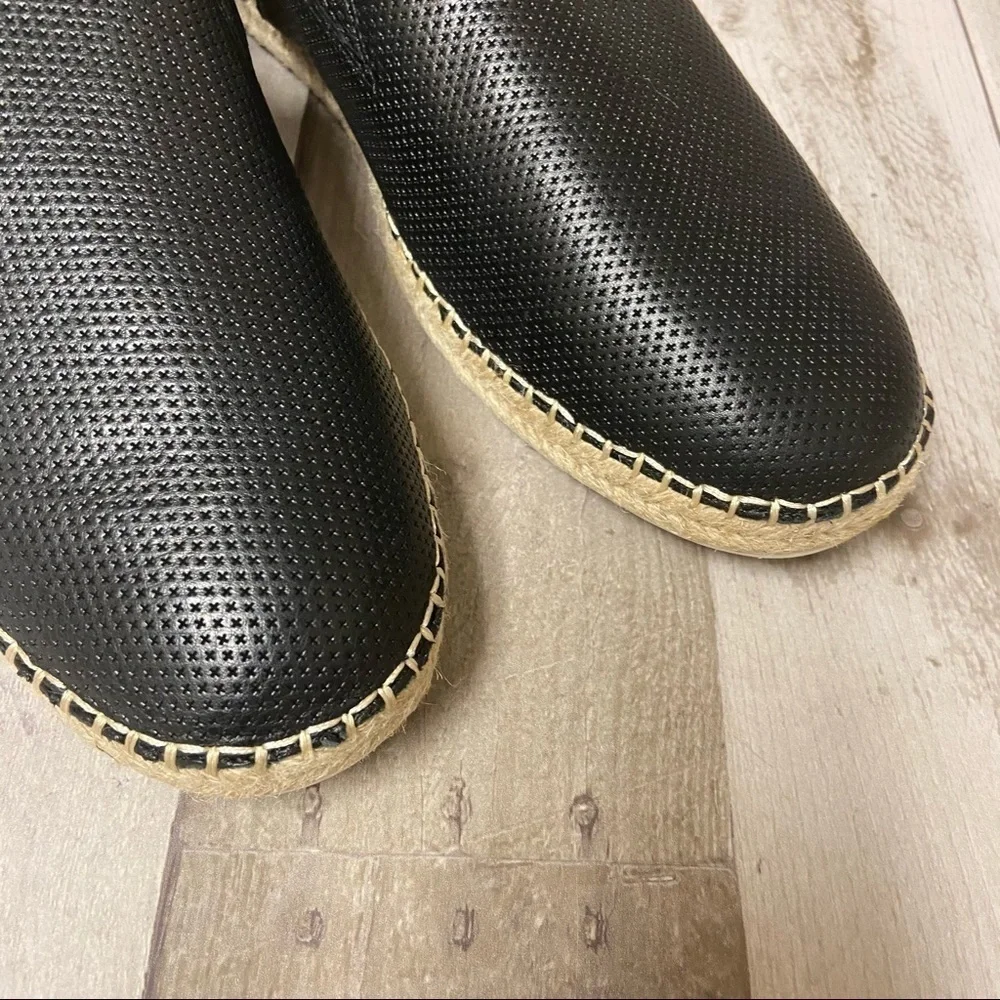 NWOT Gentle Souls by Kenneth Cole Lizzy Espadrille